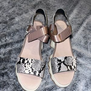 Brand new sorel heels